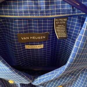 NWT men’s Van Heusen button up short sleeve shirt.